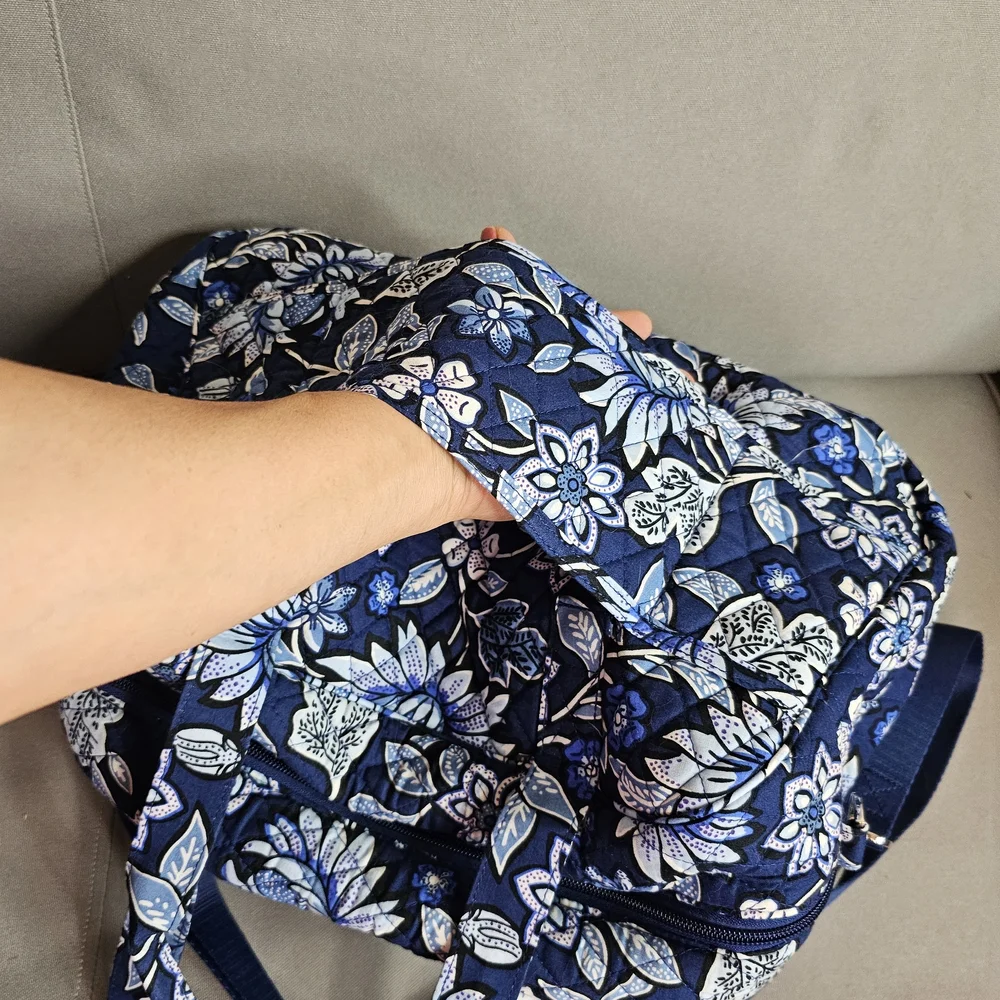 Vera Bradley Navy Blue Floral Quilted Travel Bag - Picture 10 of 16